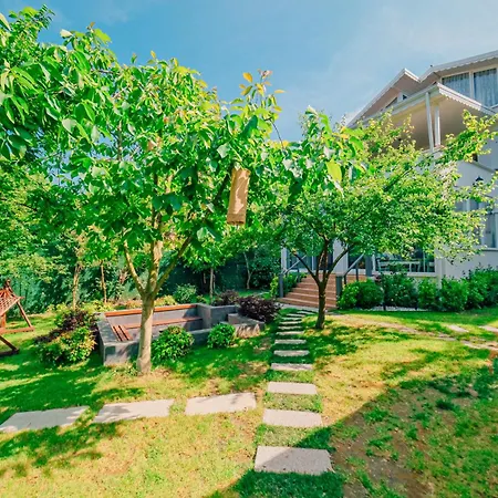 Muhafazakar,havuzlu,muestakil Bahceli 12-16 Kisilik Villa Sakarya (Marmara)