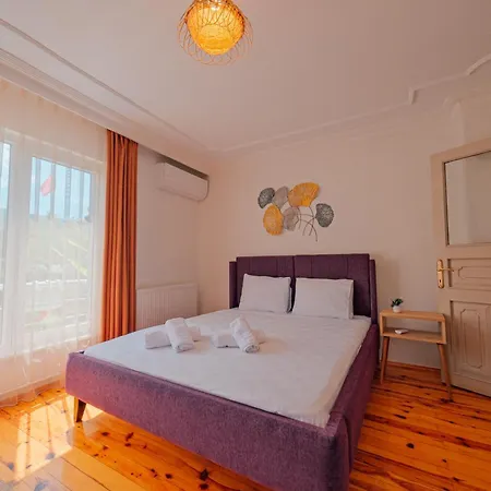 Muhafazakar,havuzlu,muestakil Bahceli 12-16 Kisilik Villa *